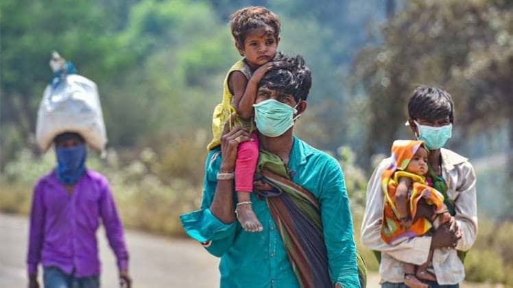 लॉकडाउन में गरीबों और मजदूरों को मिलेगी मदद (फाइल फोटो- PTI)