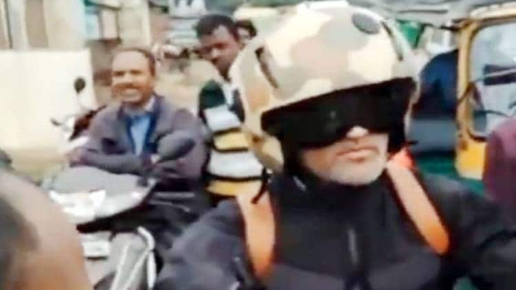 माही की रांची में बाइक की सवारी