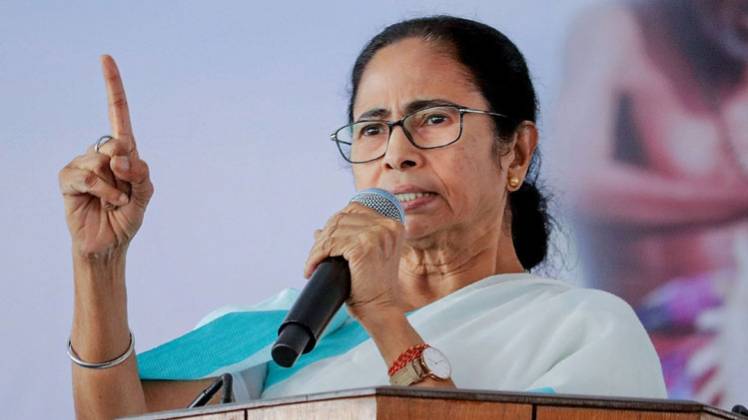 पश्चिम बंगाल की मुख्यमंत्री ममता बनर्जी (फाइल फोटो-पीटीआई)