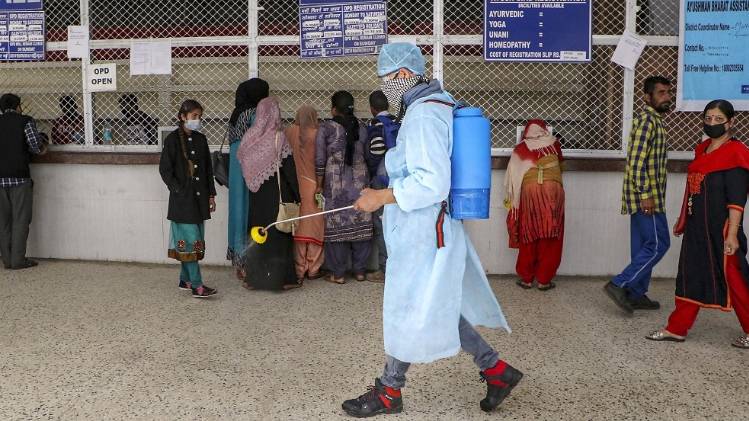 कोरोना पर सरकार ने किया आर्थिक पैकेज का ऐलान