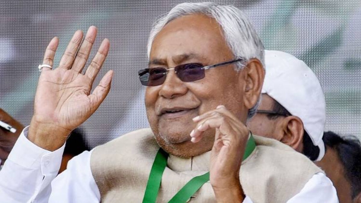 UP के बाद बिहार सरकार का फैसला- गरीबों को मिलेगा 1-1 हजार रुपया - corona  virus bihar lockdown cm nitish kumar 1000 rs all ration card holder family  - AajTak