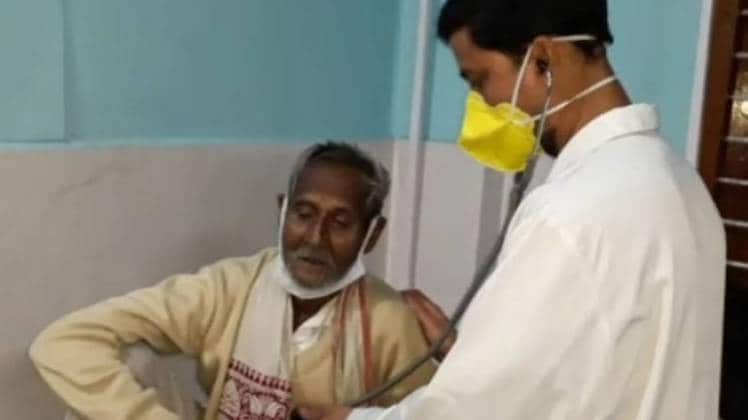 100 किलोमीटर पैदल चला बुजुर्ग