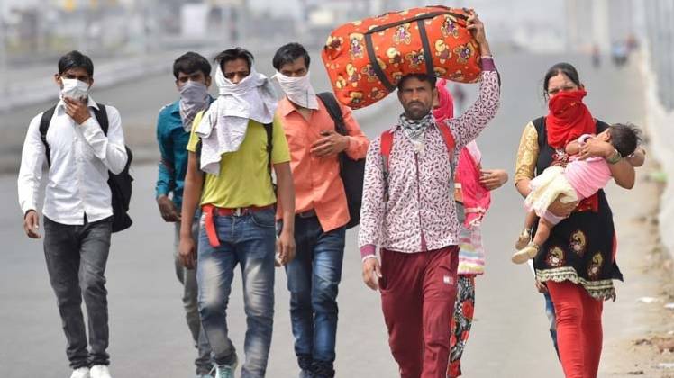 मजदूरों का पलायन जारी (फाइल फोटो)