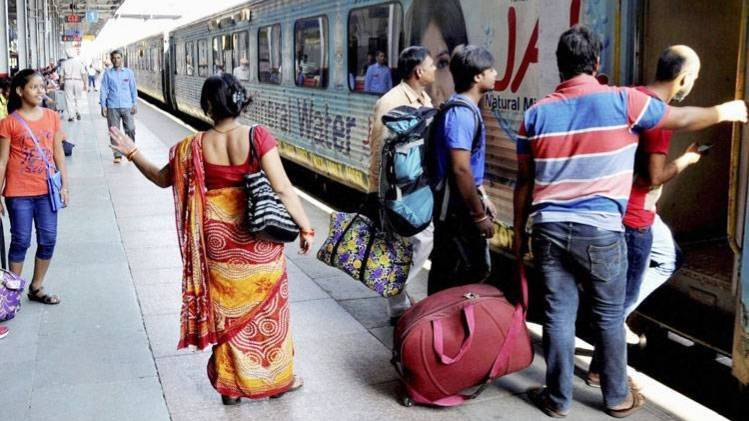 भारतीय रेलवे को भारी नुकसान सहना पड़ रहा है