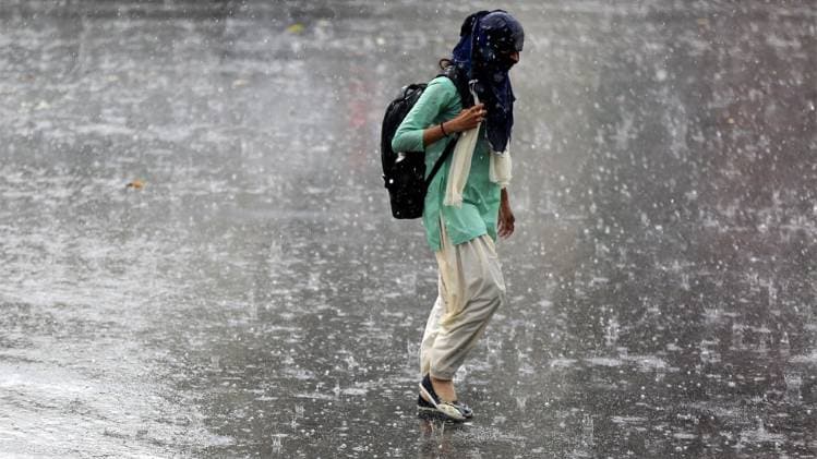 HEAVY RAIN IN DELHI NCR (Weather Forecast)