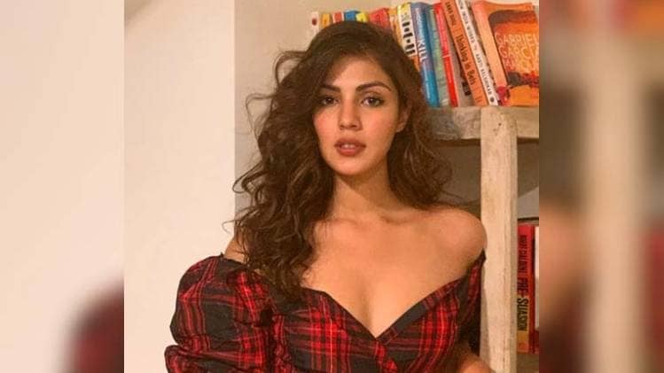 रेहा चक्रवर्ती