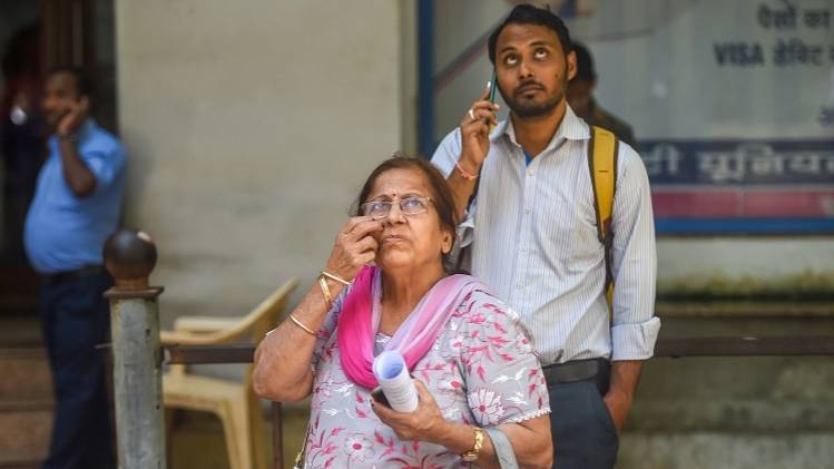 सेंसेक्स और निफ्टी पर कोरोना वायरस का बुरा प्रभाव