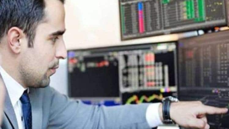 शेयर बाजार कारोबार बंद करने की उठी मांग 