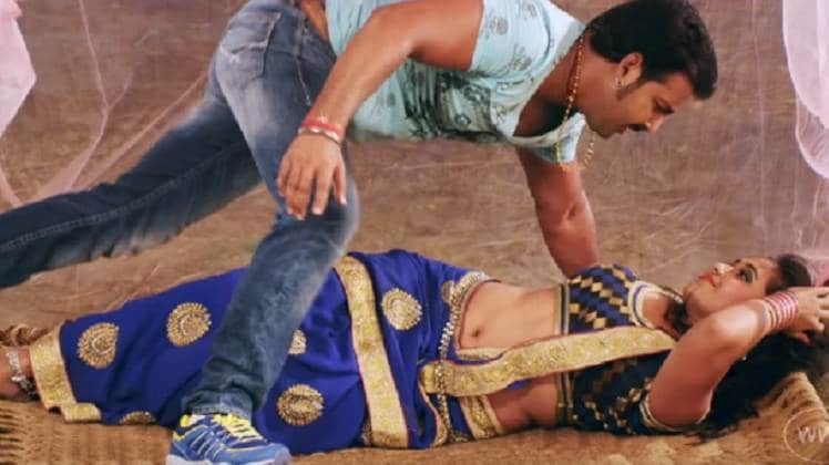 Chhalakata Hamro Jawaniya Bhojpuri Song (भोजपुरी गाना)