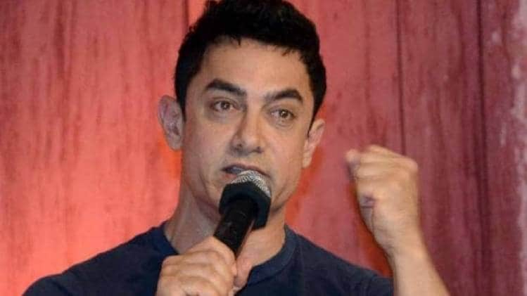 सोशल मीडिया यूजर्स.