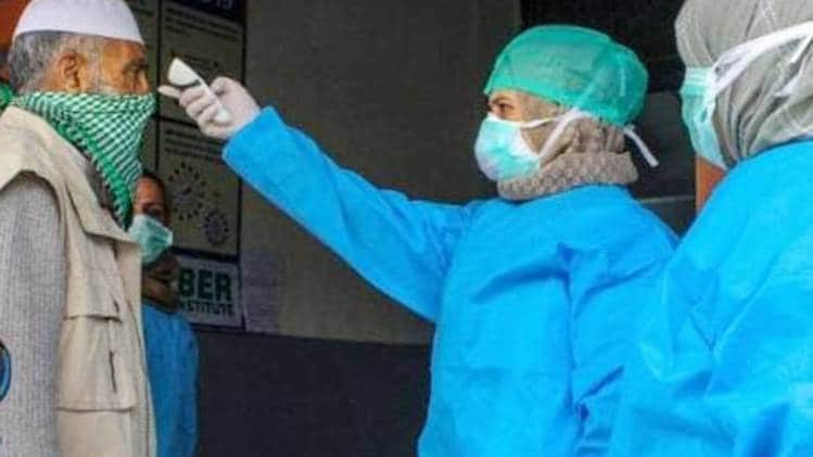 दिल्ली में कोरोना के बढ़ते मामले (फाइल फोटो- PTI)