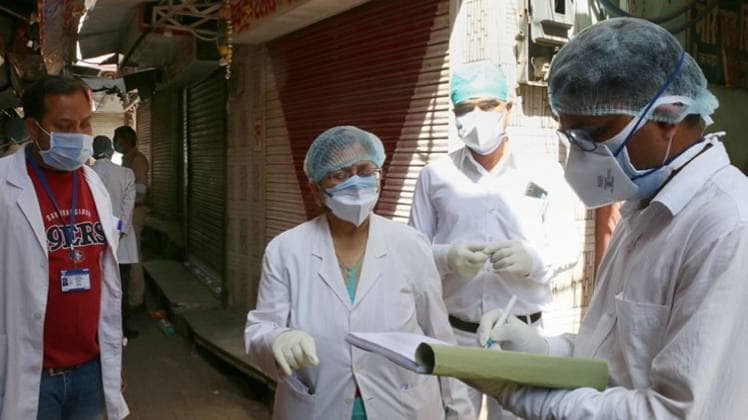 देश में लगातार बढ़ रहे कोरोना वायरस के मामले (फोटो-पीटीआई)