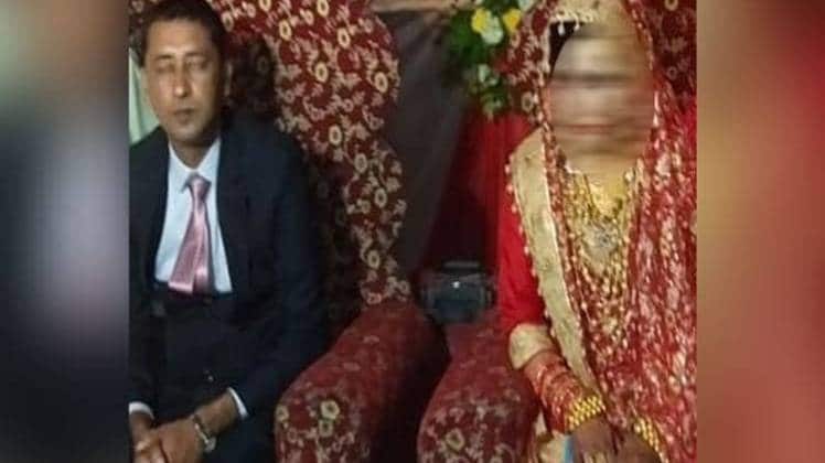 असलम रिजवी और उनकी पत्नी (Photo Aajtak) 