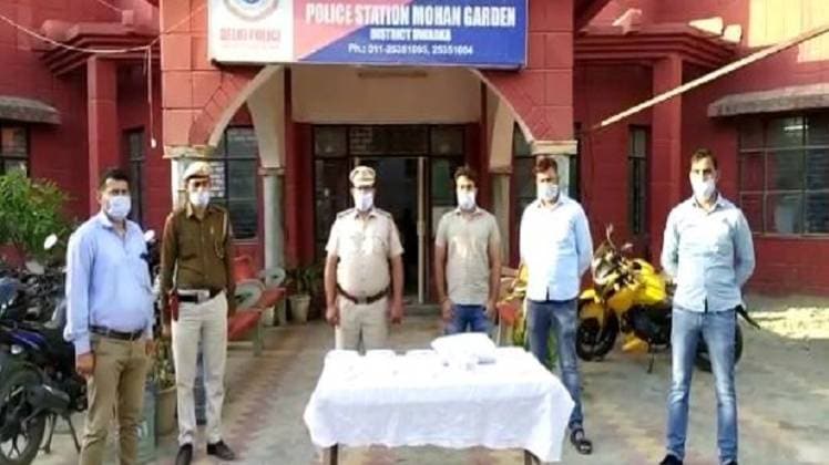 दिल्ली पुलिस ने इस मामले में 5 लोगों को गिरफ्तार किया है. (वीडियो ग्रैब)