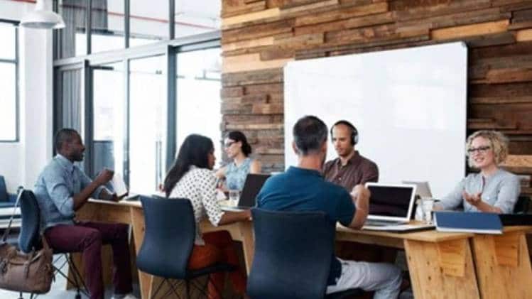 अधिकारी का बयान- जुलाई तक करना पड़ सकता है घर से काम (फाइल फोटो)