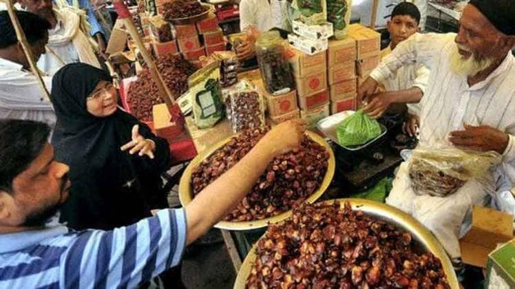 खजूर की दुकान (फोटो-PTI)