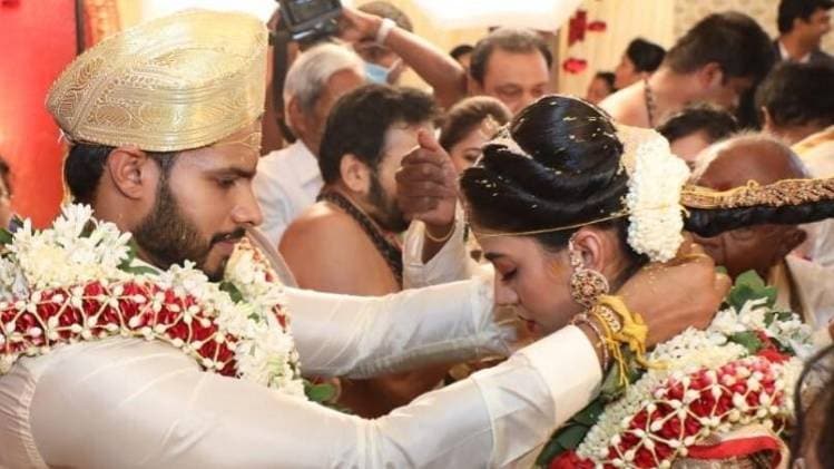 लॉकडाउन के बीच निखिल कुमारस्वामी की शादी