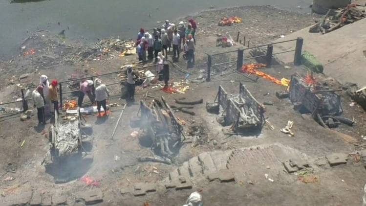 मणिकर्णिका घाट (फोटो-रोशन जायसवाल)