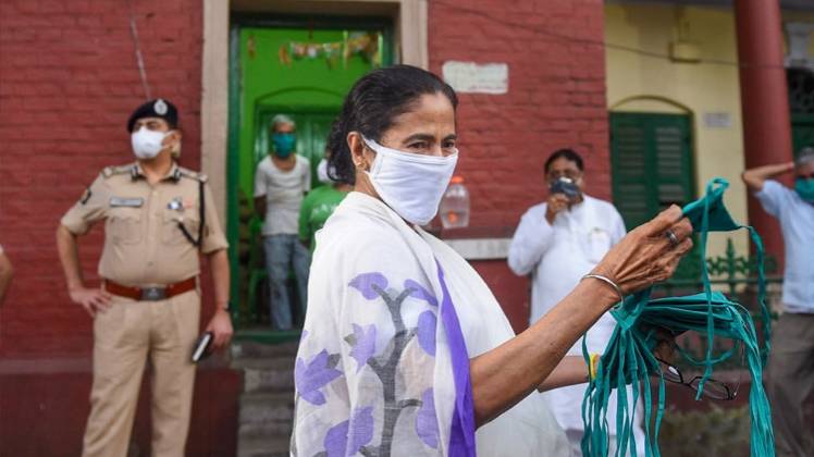 पश्चिम बंगाल की मुख्यमंत्री ममता बनर्जी (फाइल फोटो-पीटीआई)