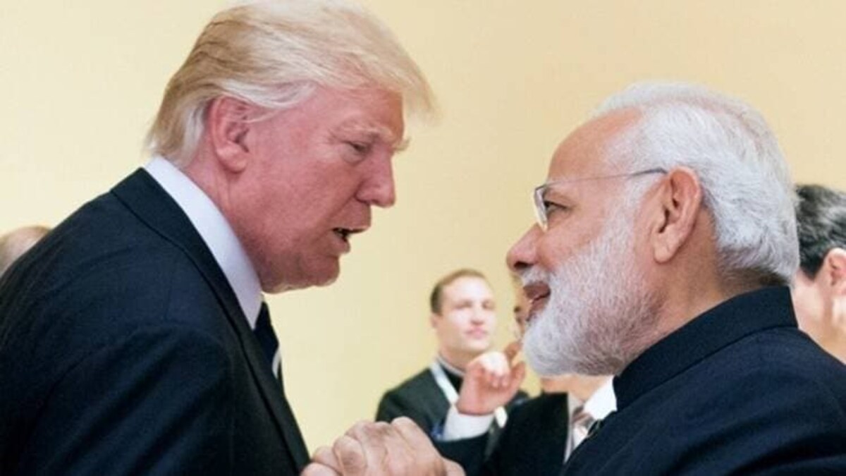 ट्रंप के बयान पर मोदी सरकार बोली- हमारे लिए देश पहले, जहां जरूरत वहां करेंगे मदद - coronavirus lockdown foreign ministry reply on donald trump statement hydrochloroquinn - AajTak