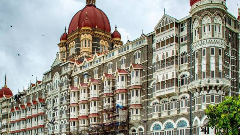 मुंबई: होटल ताज के 6 स्टाफ कोरोना पॉजिटिव, संपर्क में आए लोग क्वारनटीन - mumbai taj mahal palace hotel staff test covid 19 positive hospitalised - AajTak