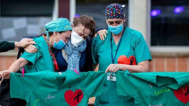 कोरोना वायरस से दुनियाभर में अब तक 2 लाख से ज्यादा लोग मर चुके हैं (फाइल-एपी) 