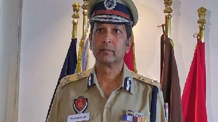 एएसआई हरजीत सिंह को डीजीपी दिनकर गुप्ता का खास सम्मान (फोटो- ANI)