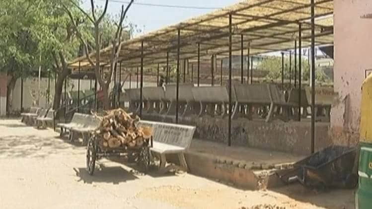 श्मशान घाट में कम हो रहे हैं अंतिम संस्कार