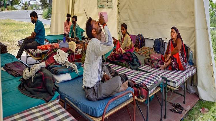 देशभर में राहत शिविरों में रह रहे हैं मजदूर (तस्वीर- पीटीआई)