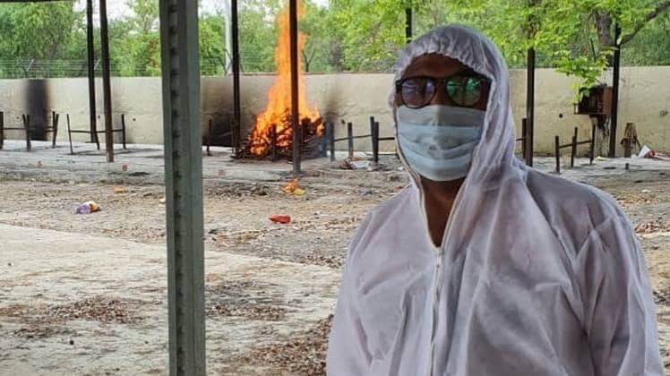 तहसीलदार ने किया अंतिम संस्कार