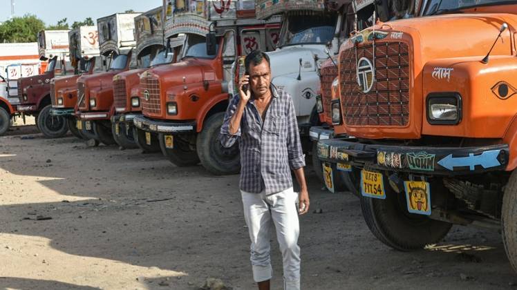 लॉकडाउन में ट्रांसपोर्टरों पर बड़ी मार पड़ी है (PTI)
