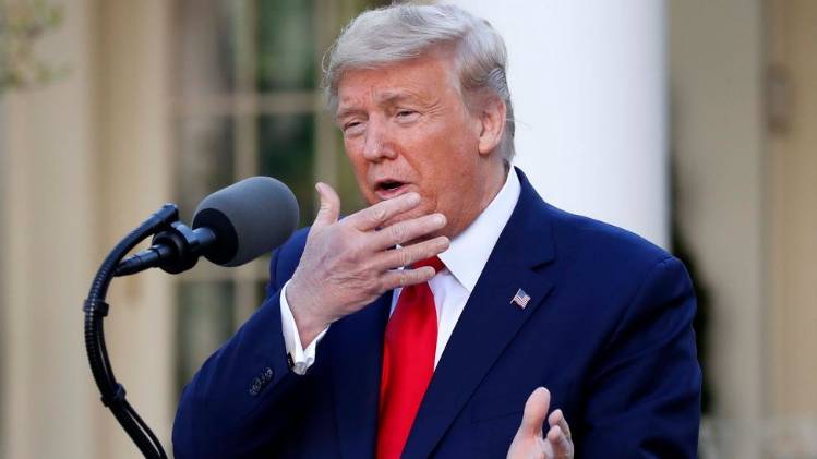 कोरोना को कमतर आंकने पर आलोचना के घेरे में हैं डोनाल्ड ट्रंप (फाइल फोटो-PTI)