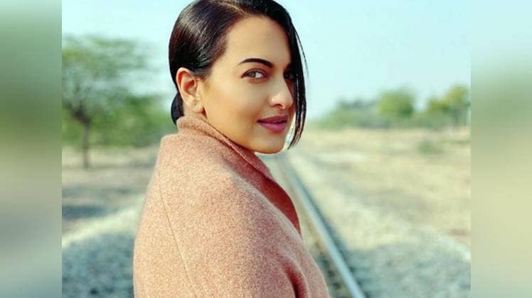 सोनाक्षी सिन्हा सोर्स इंस्टाग्राम 