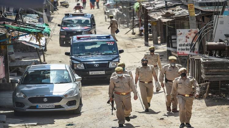 यूपी में तेजी से बढ़ रहे हैं कोरोना संक्रमण के मामले (तस्वीर- पीटीआई)