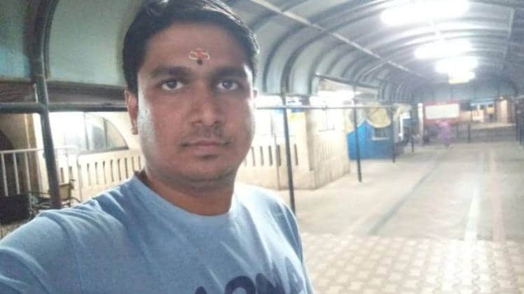 ब्रांदा में मजदूरों को भड़काने का आरोपी विनय दुबे (फोटो- फेसबुक)