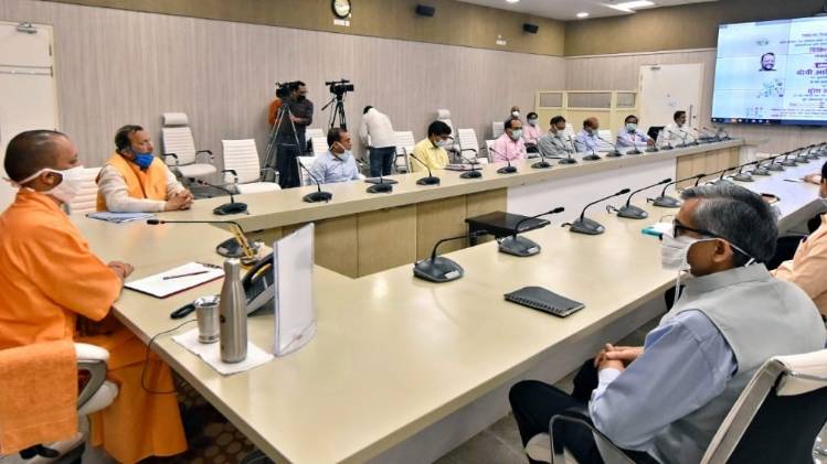 सीएम योगी आदित्यनाथ ने चिकित्सा सेतु का लोकार्पण किया (फोटो-तनसीम हैदर)