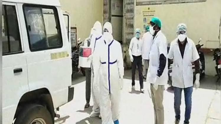 कोरोना पॉजिटिव भाई-बहन ने वायरस फैलाने की दी थी धमकी.