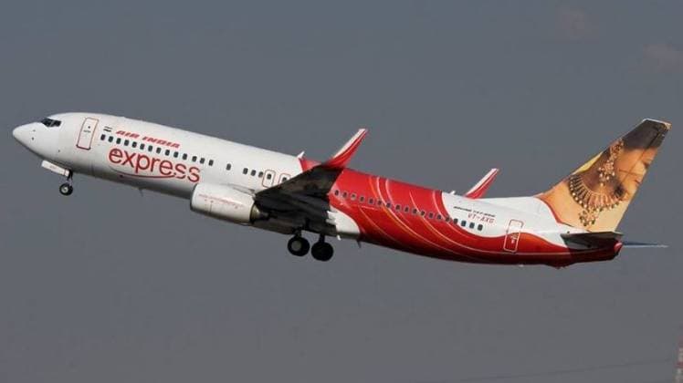 अबू धाबी पहुंचा विमान (एयर इंडिया एक्सप्रेस साइट से ली गई फोटो)