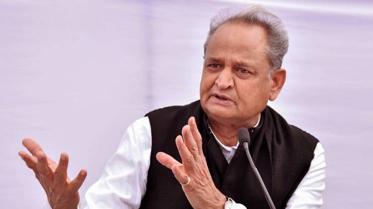 राजस्थान के मुख्यमंत्री अशोक गहलोत (फाइल फोटो-PTI)
