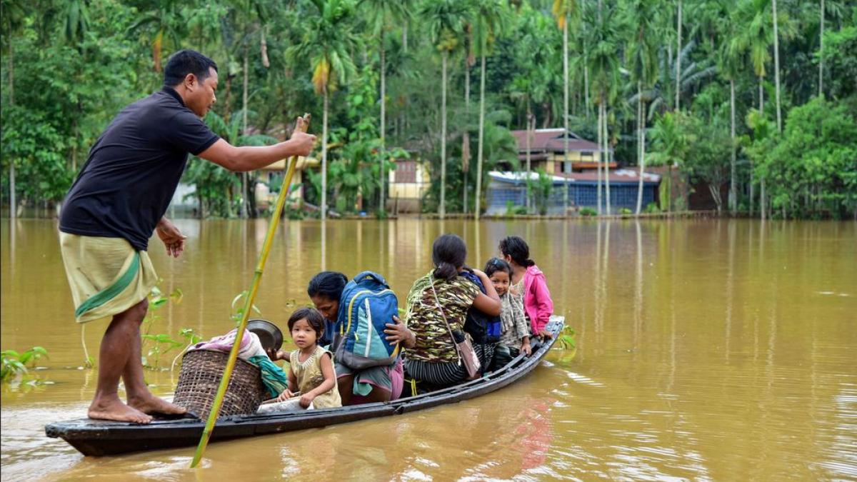 असम में बाढ़ जैसे हालात