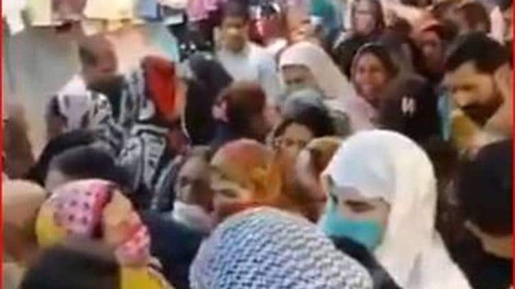 वायरल वीडियो से कैप्चर तस्वीर