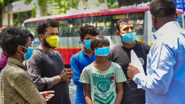 मजदूरों को लेकर सरकार पर बरसी कांग्रेस (फोटो: PTI)