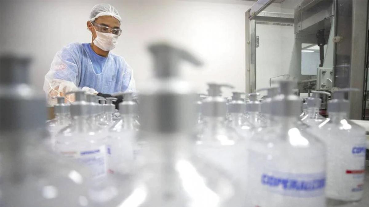 कोरोना की वैक्सीन बनाने के लिए पूरी दुनिया के डॉक्टर और वैज्ञानिक कोशिश कर रहे हैं