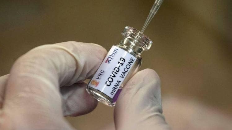 वैक्सीन की सांकेतिक तस्वीर (AP)