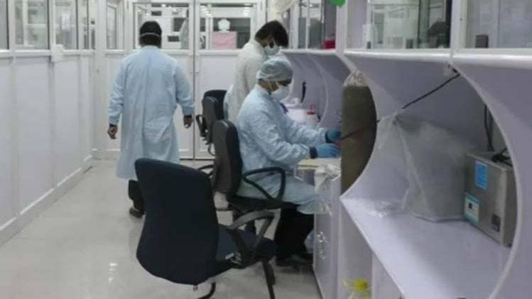 बीएचयू का माइक्रोबायोलॉजी लैब (Photo- Aajtak)