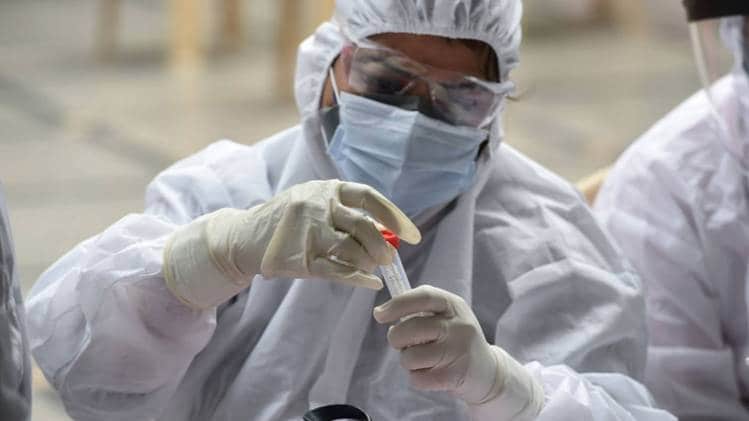 देशभर में अब तक करीब 10 करोड़ लोगों ने आरोग्य सेतु ऐप डाउनलोड किया (फाइल-पीटीआई)