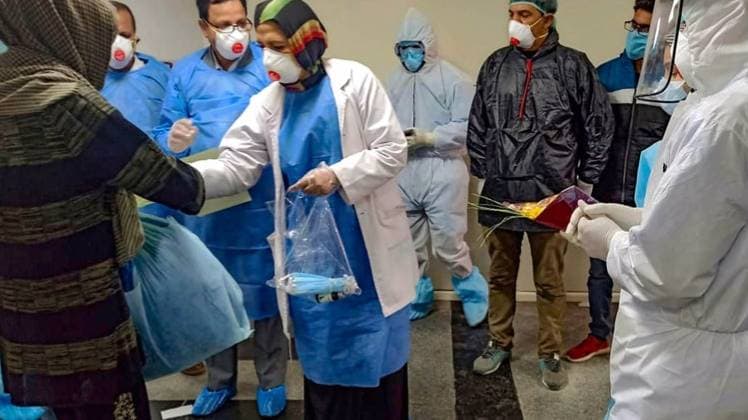 आगरा में कोरोना के बीच टीबी से मौतें (Photo- PTI)