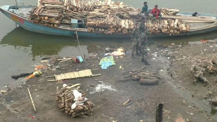 शव के कोरोना संक्रमित होने का था शक (फोटो-आजतक)