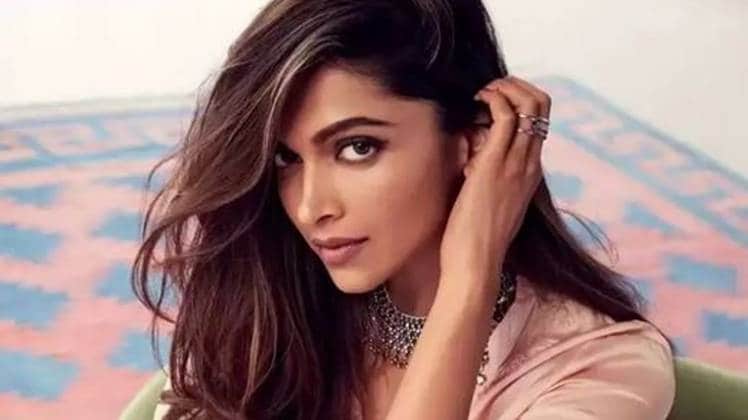 दीपिका पादुकोण