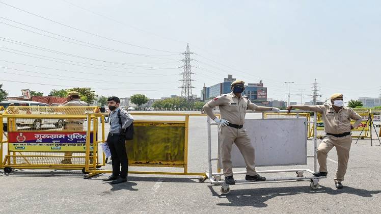 17 मई तक जारी रहेगा देश में लॉकडाउन (तस्वीर-PTI)